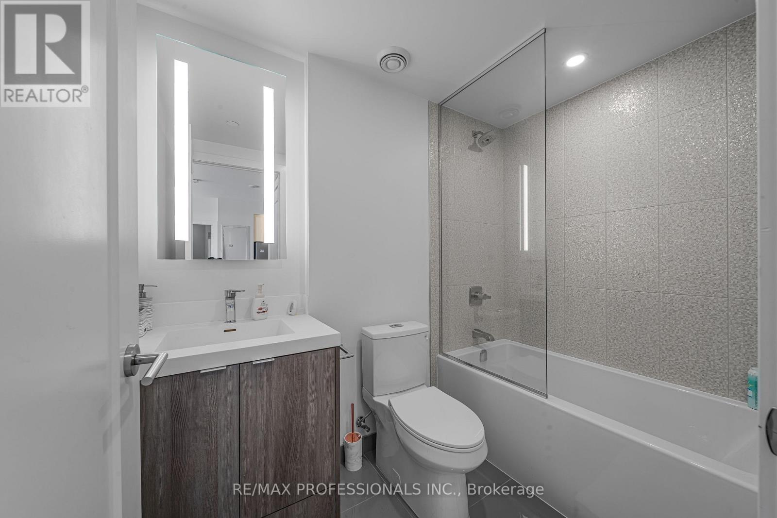 407 - 30 Inn The Park Drive Property Photo 26