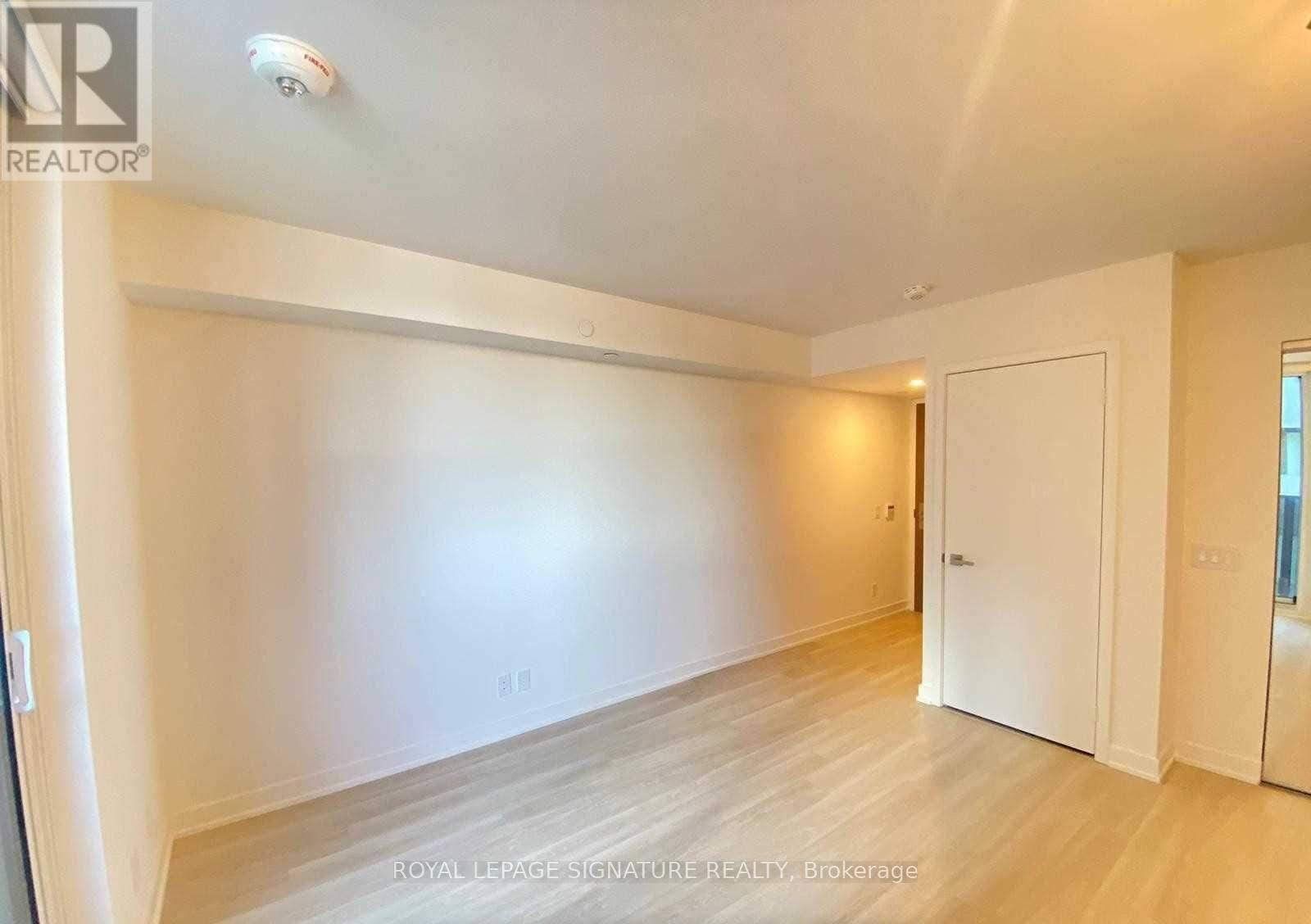 204 - 30 Tretti Way Property Photo 3
