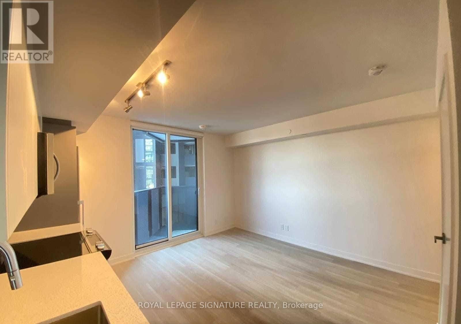 204 - 30 Tretti Way Property Photo 5