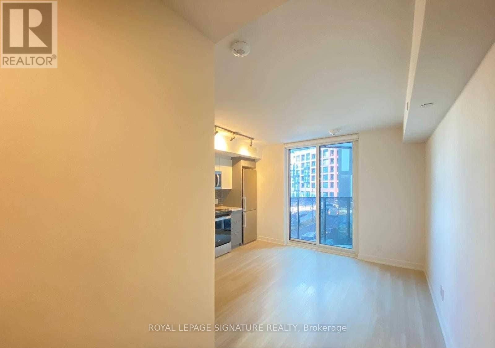 204 - 30 Tretti Way Property Photo 6