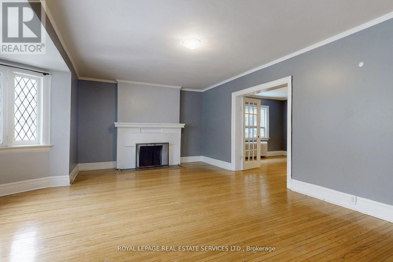 89 Oriole Parkway Property Photo 3
