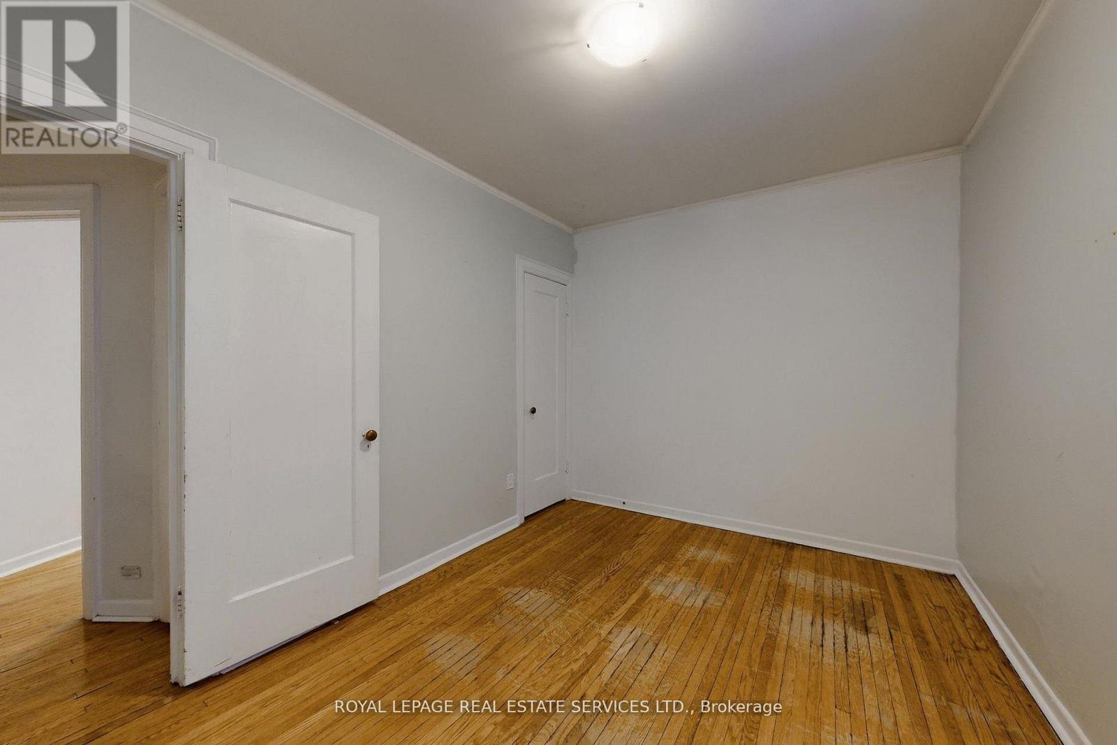 89 Oriole Parkway Property Photo 12