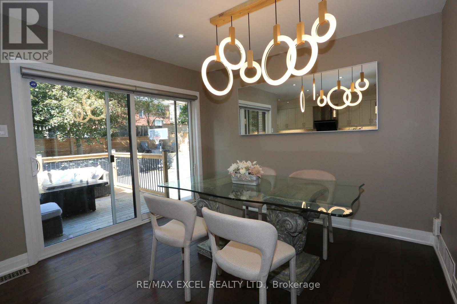 16 Aldenham Crescent Property Photo 10
