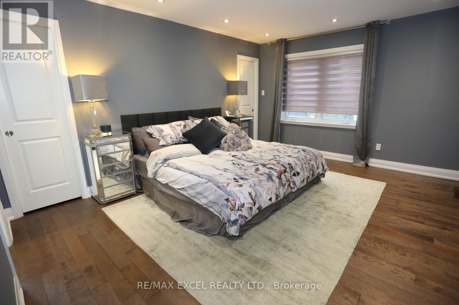 16 Aldenham Crescent Property Photo 12