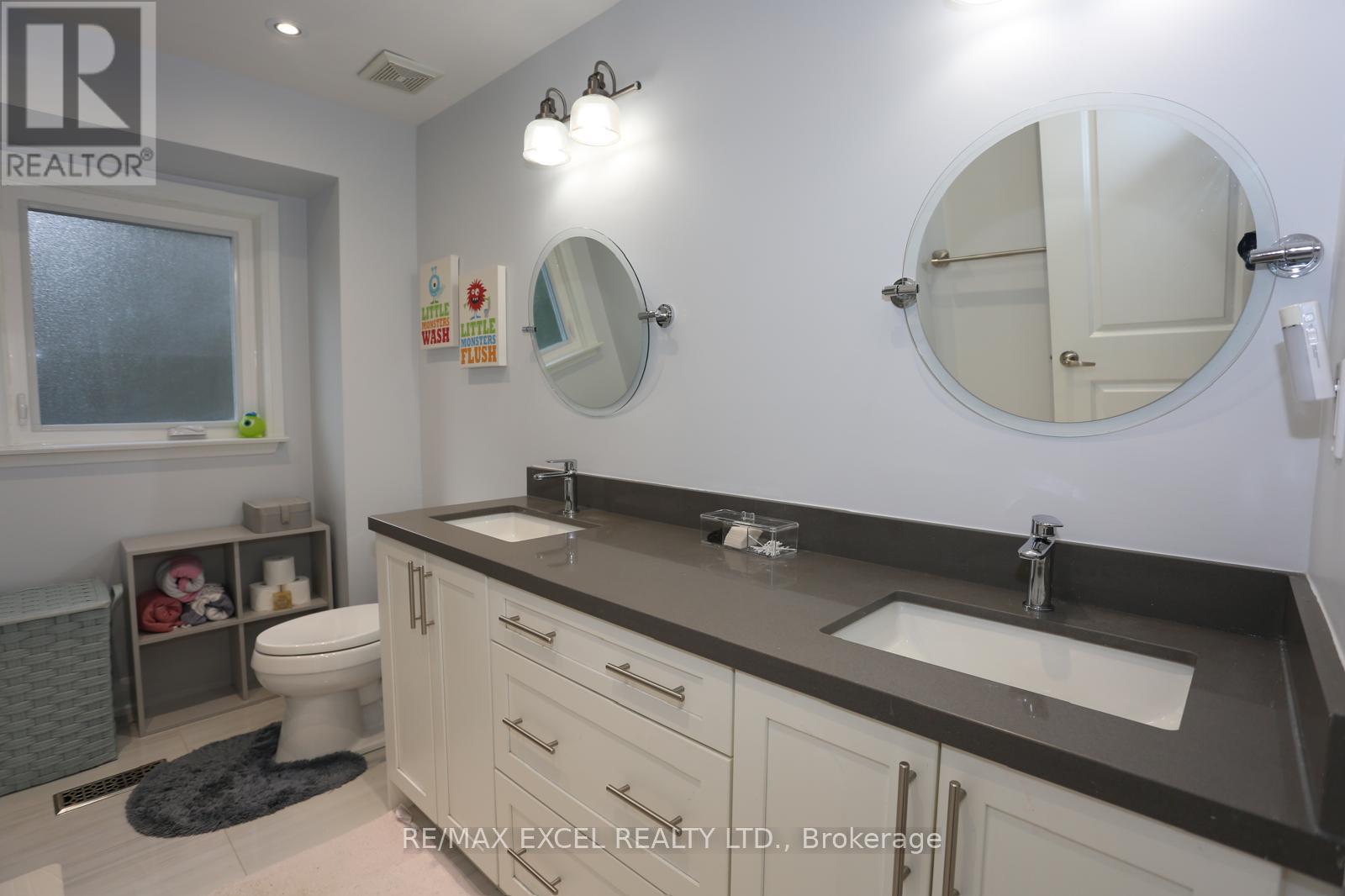 16 Aldenham Crescent Property Photo 19