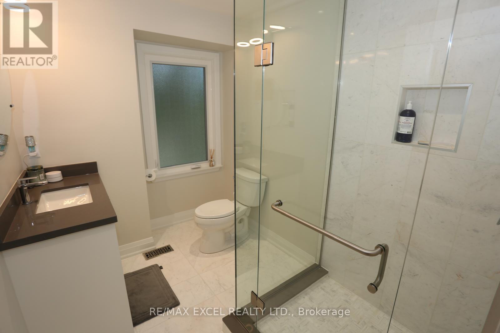 16 Aldenham Crescent Property Photo 21
