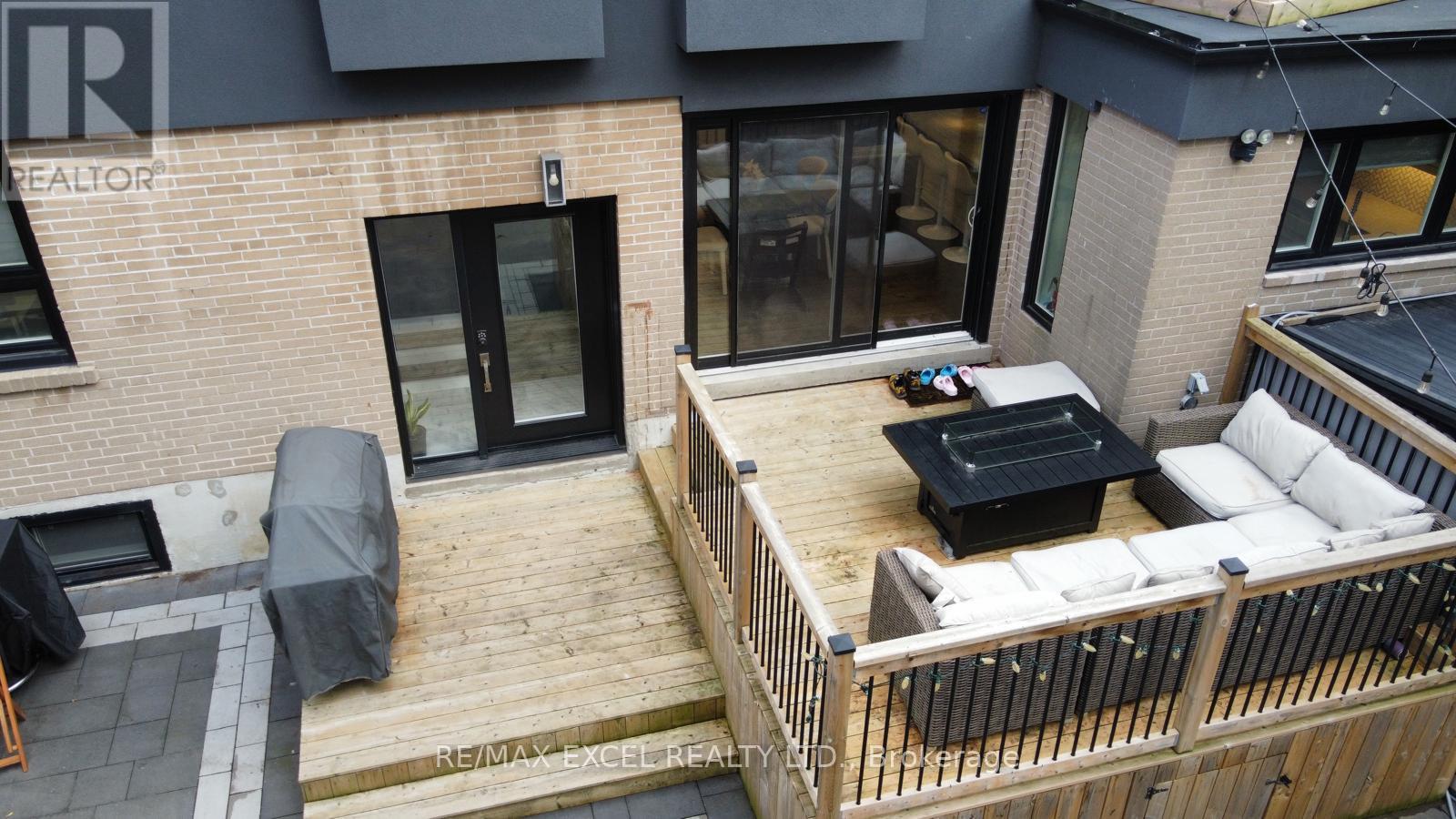 16 Aldenham Crescent Property Photo 30