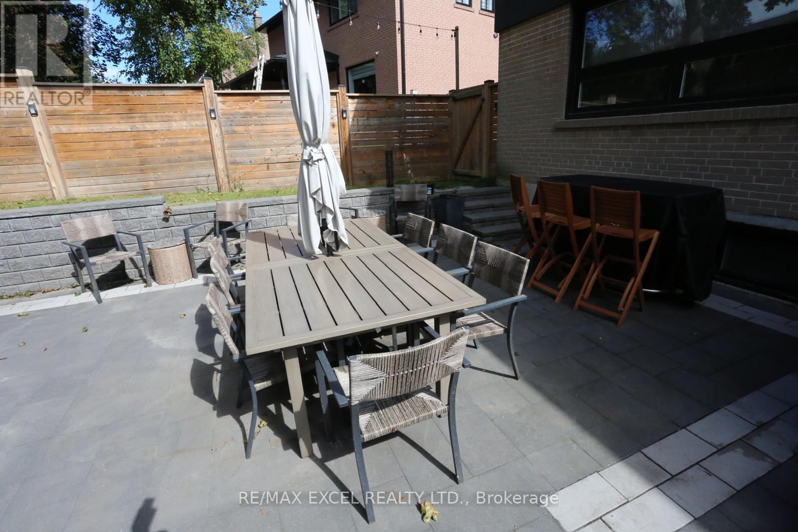 16 Aldenham Crescent Property Photo 34