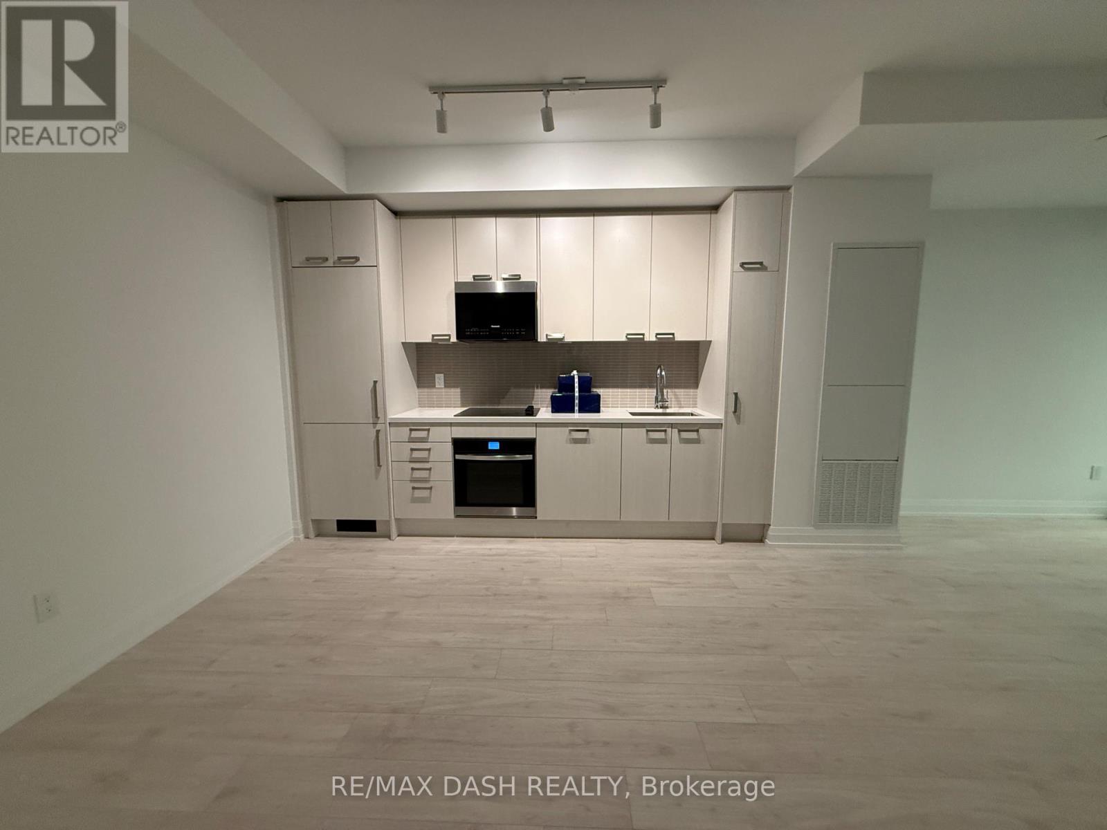 1906 - 20 Soudan Avenue Property Photo 10