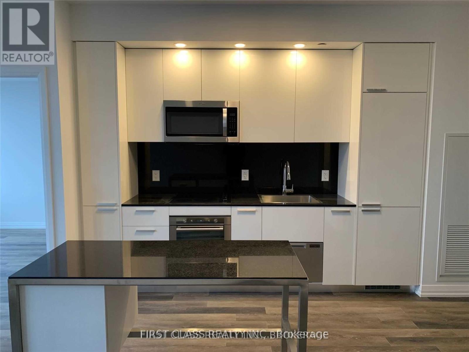 2715 - 75 CANTERBURY PLACE Property Photo 1