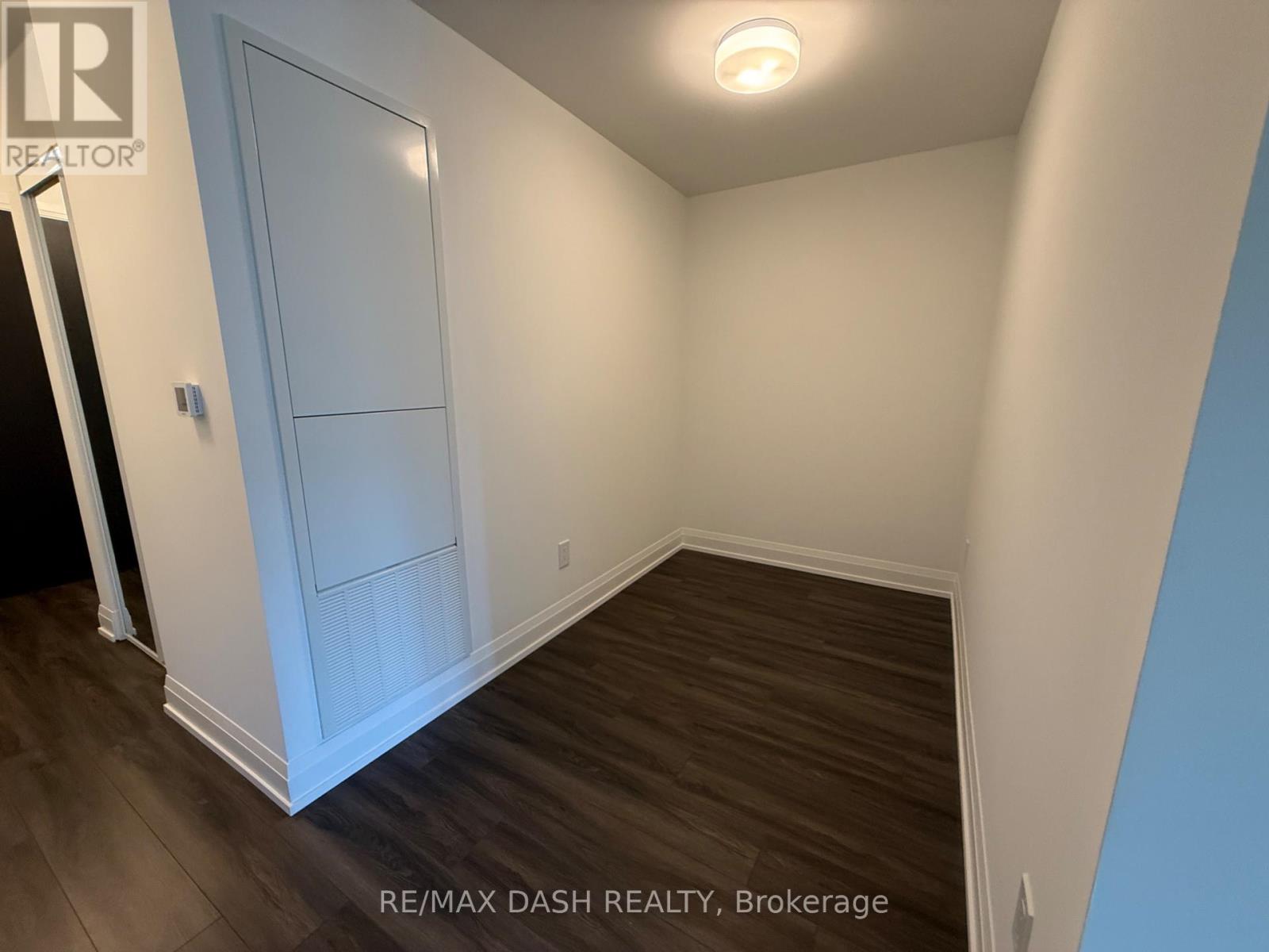 1004 - 20 Soudan Avenue Property Photo 7