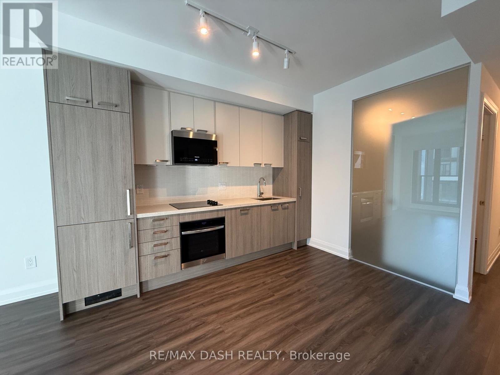 1004 - 20 Soudan Avenue Property Photo 14