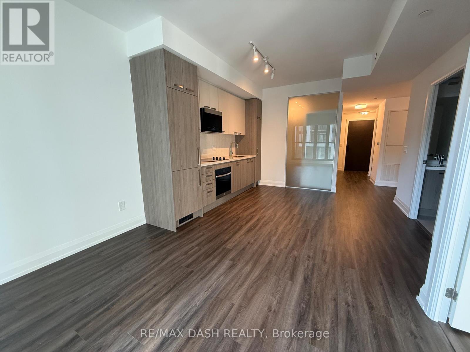 1004 - 20 Soudan Avenue Property Photo 15