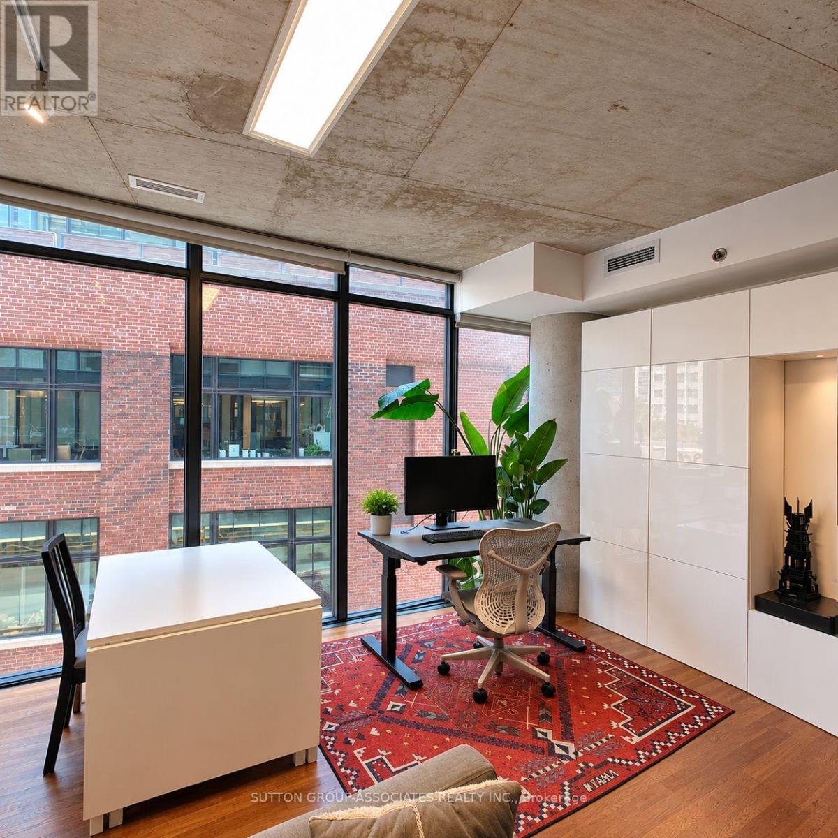 606 - 15 Beverley Street Property Photo 12