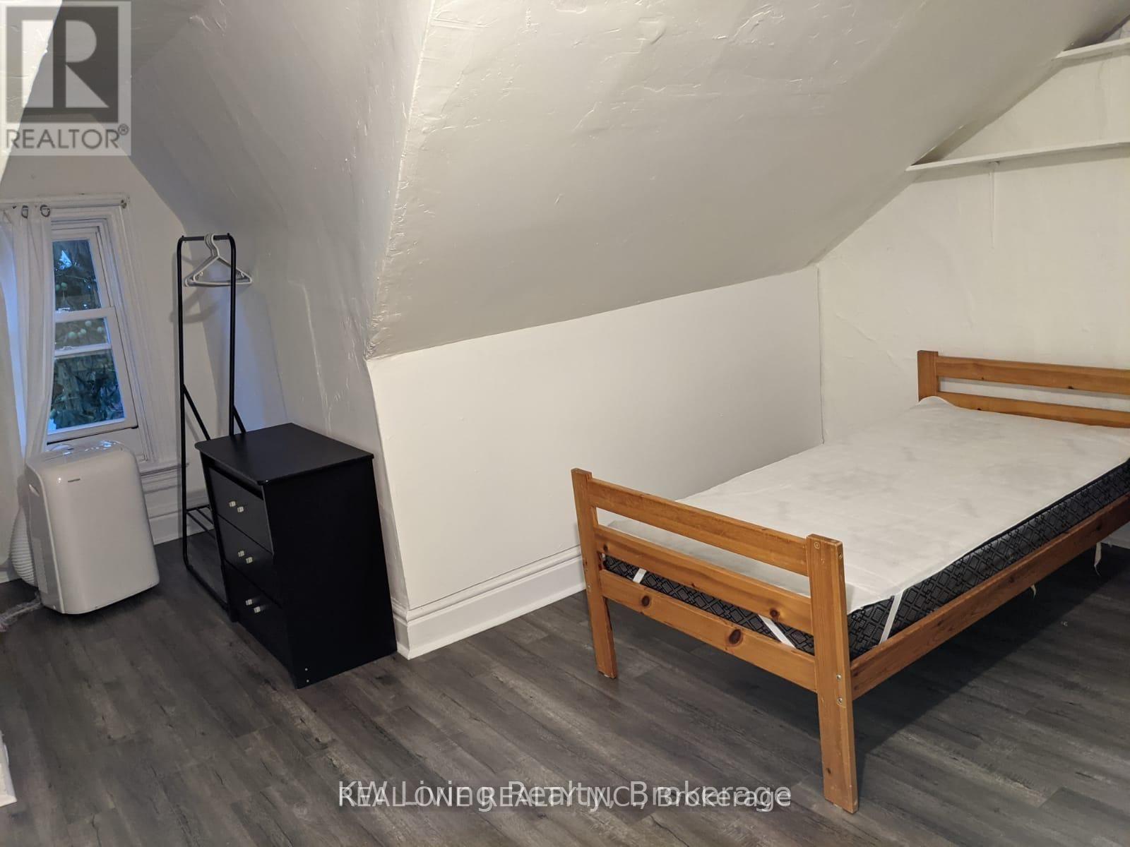 27 Kensington Avenue Property Photo 9