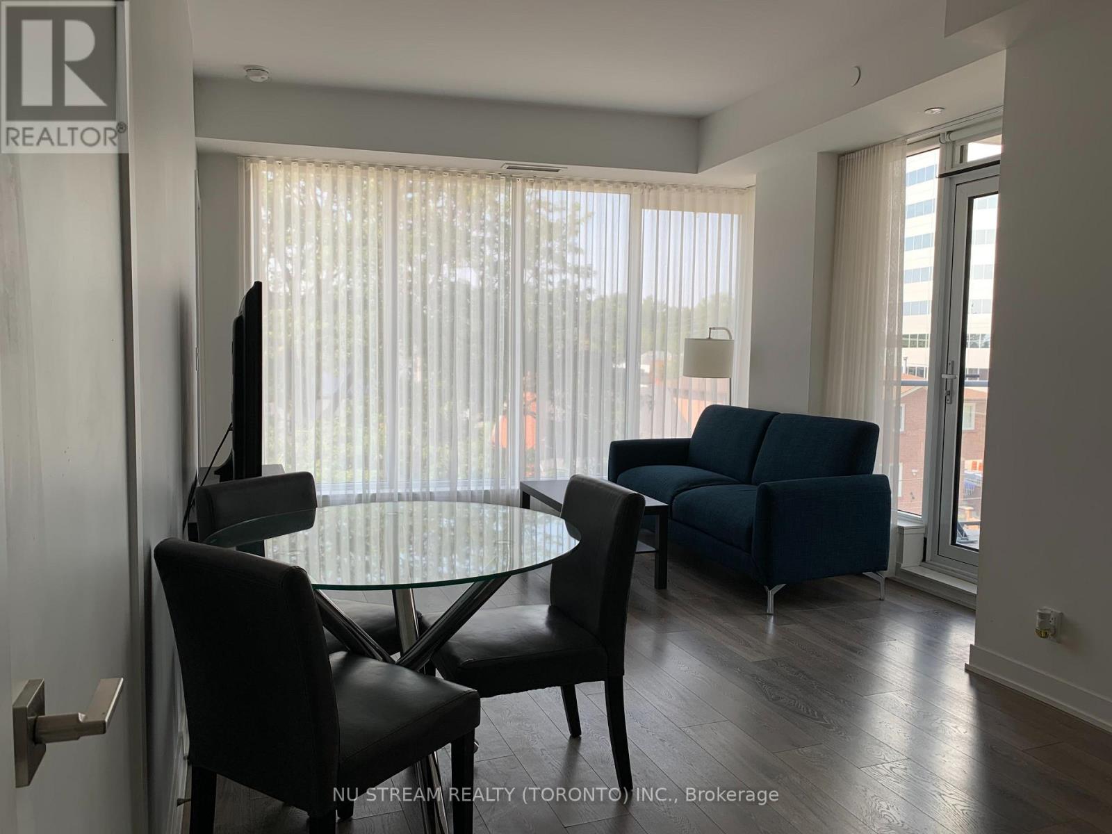 309 - 28 Avondale Avenue Property Photo 6