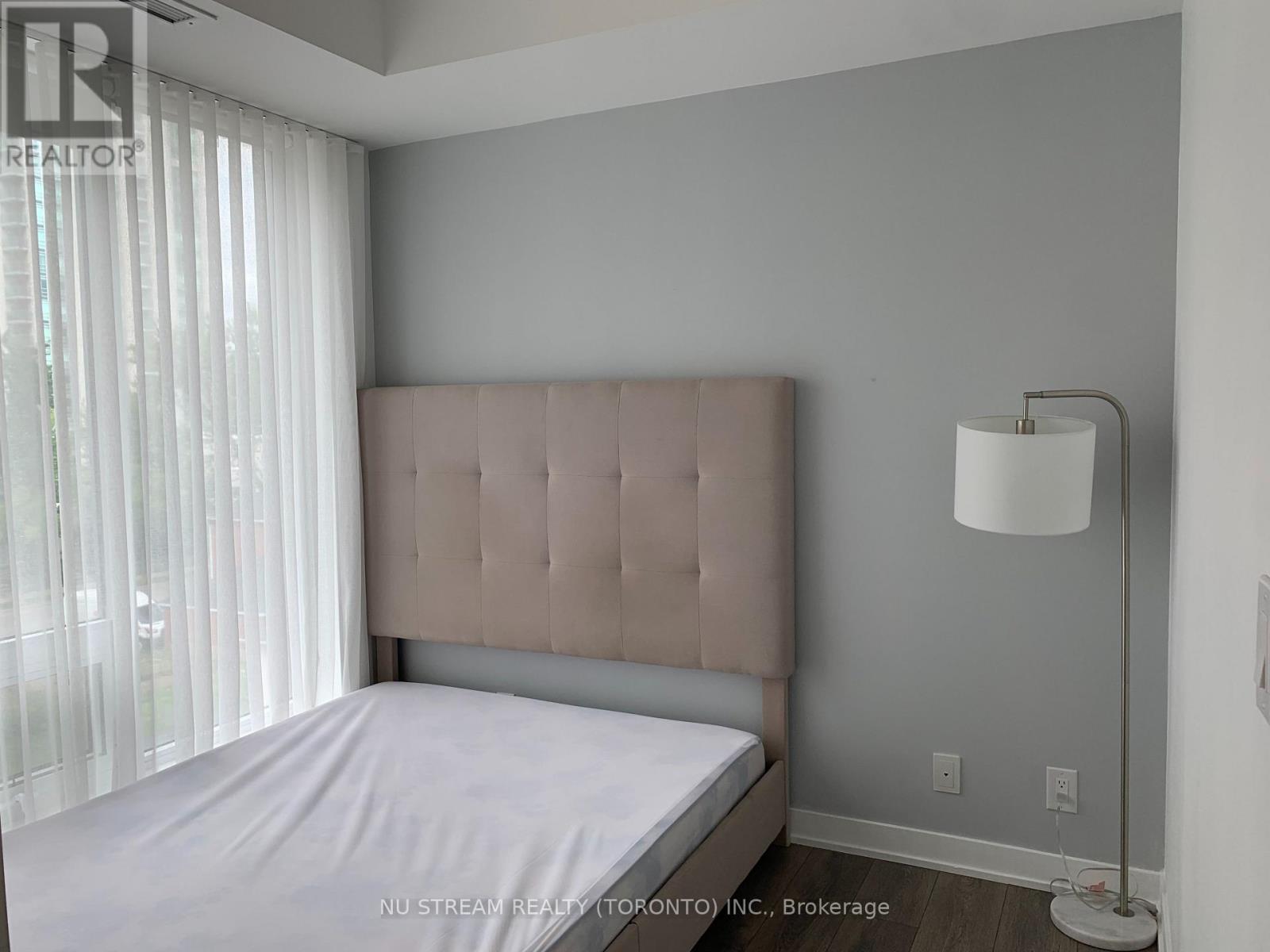 309 - 28 Avondale Avenue Property Photo 11