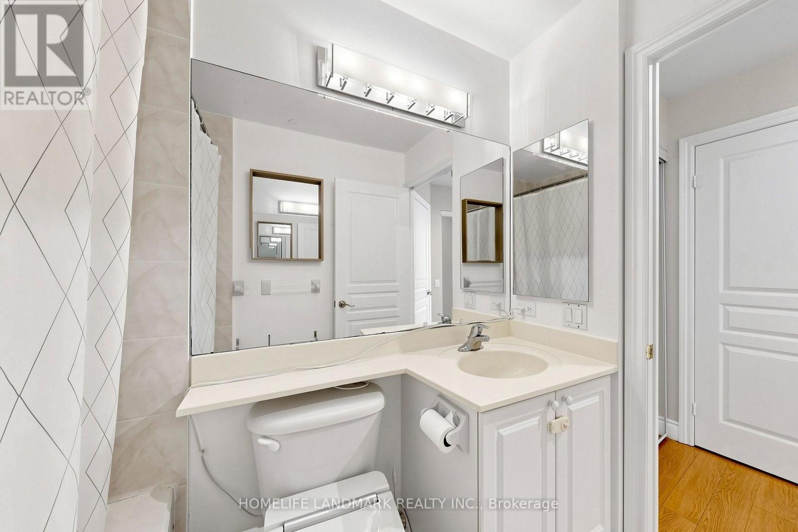 220 - 15 Northtown Way Property Photo 26