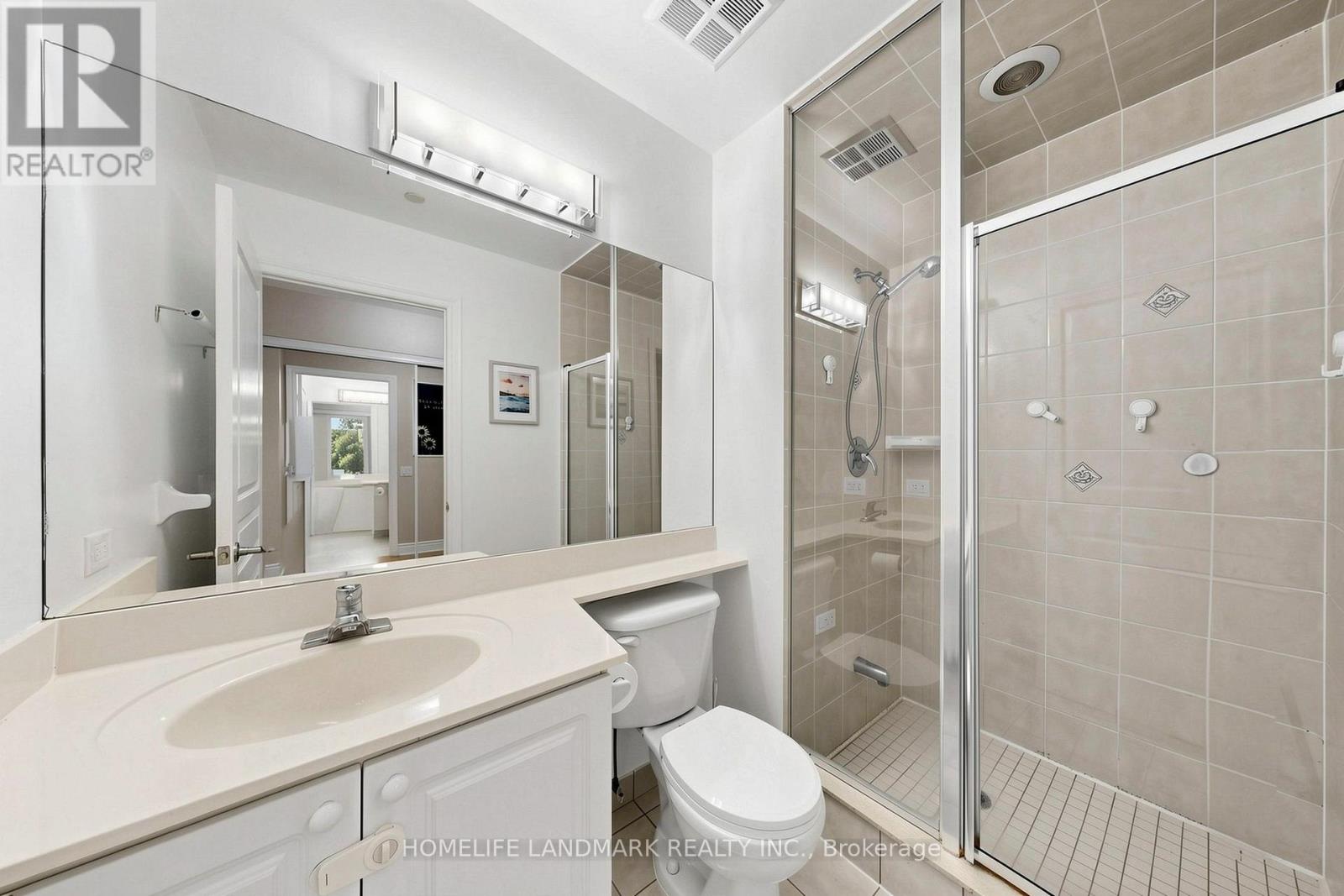 220 - 15 Northtown Way Property Photo 32
