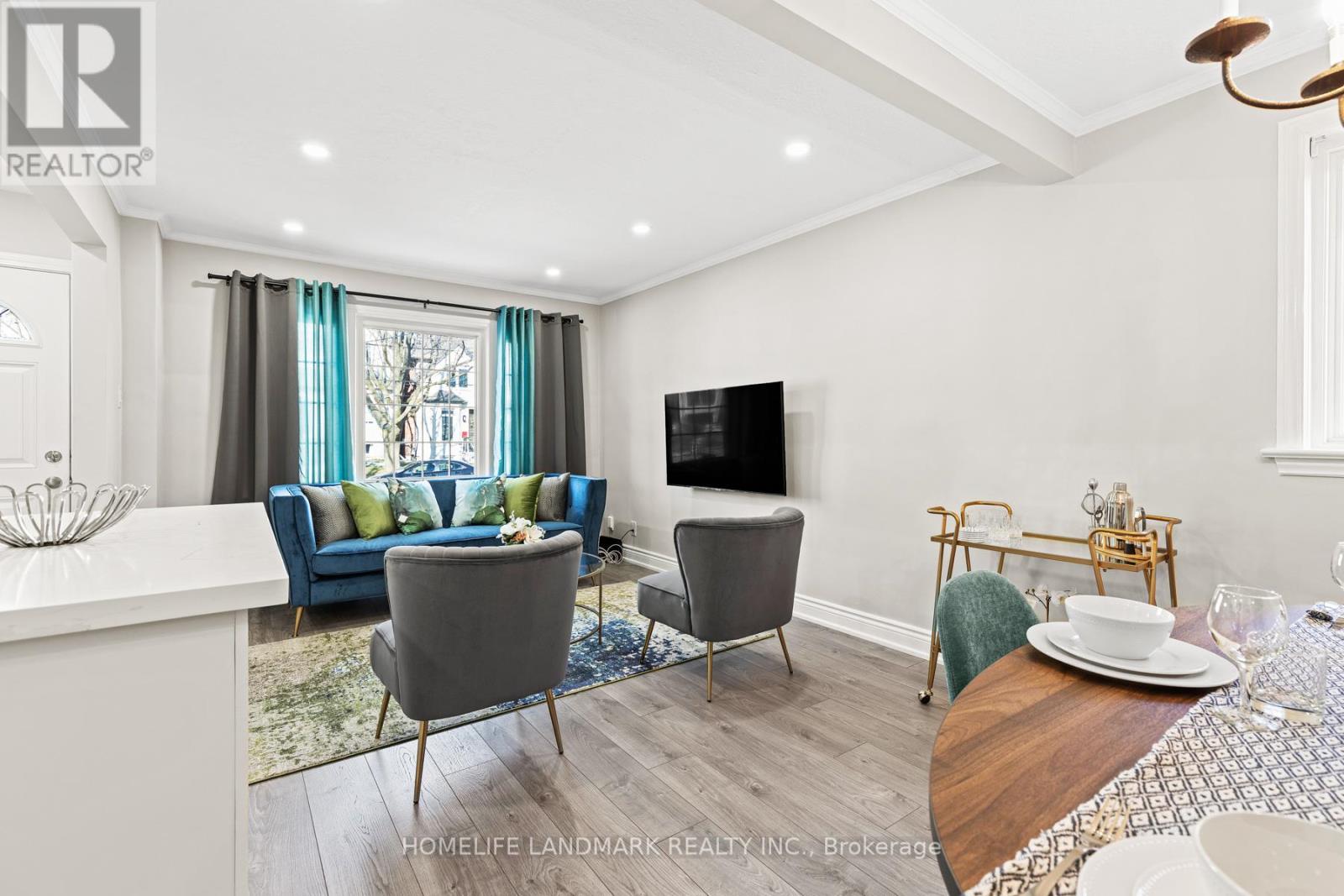 107 Parklea Drive Property Photo 2