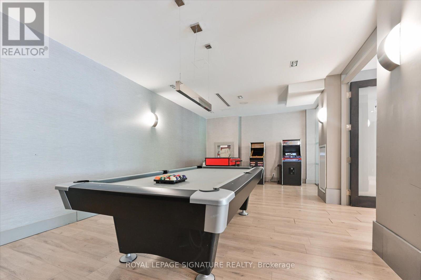 420 - 399 Adelaide Street W Property Photo 20