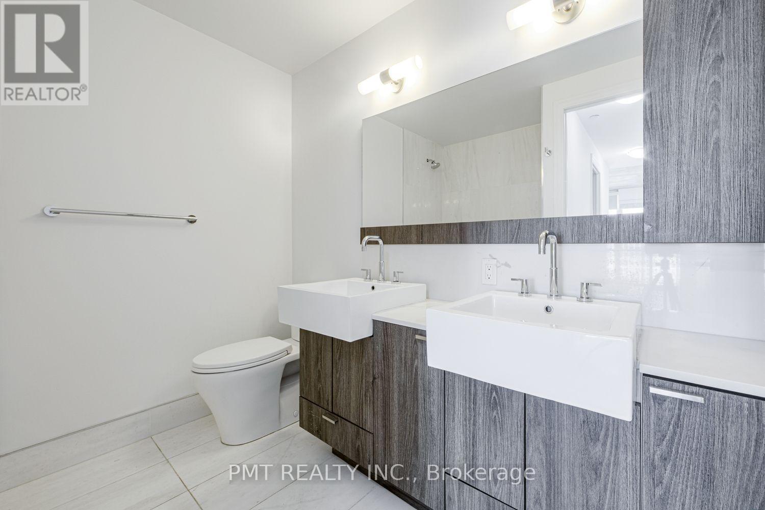 4006 - 88 Blue Jays Way Property Photo 16