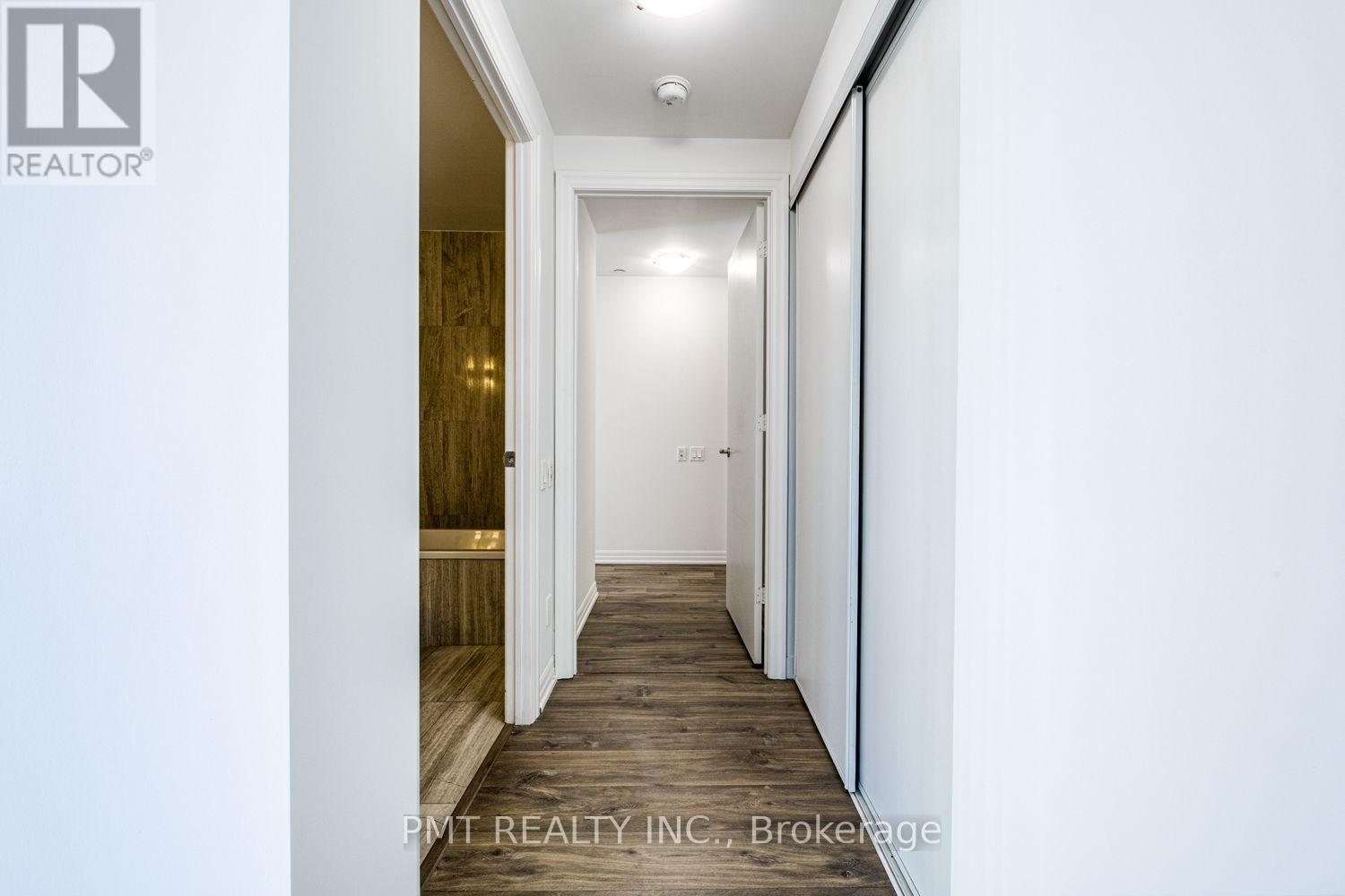4006 - 88 Blue Jays Way Property Photo 18
