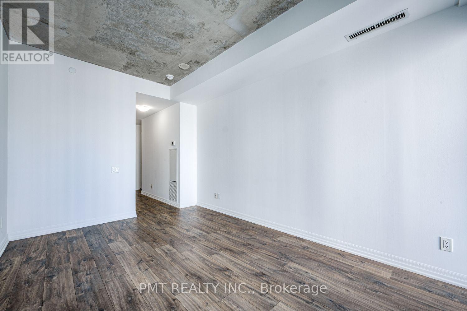 4006 - 88 Blue Jays Way Property Photo 21