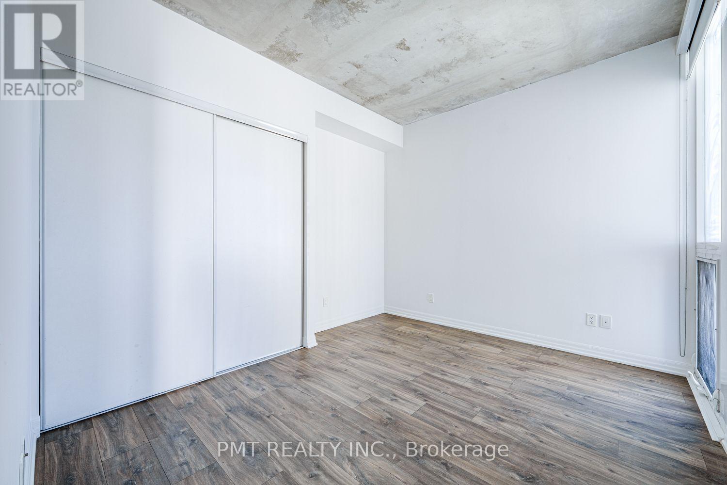 4006 - 88 Blue Jays Way Property Photo 27