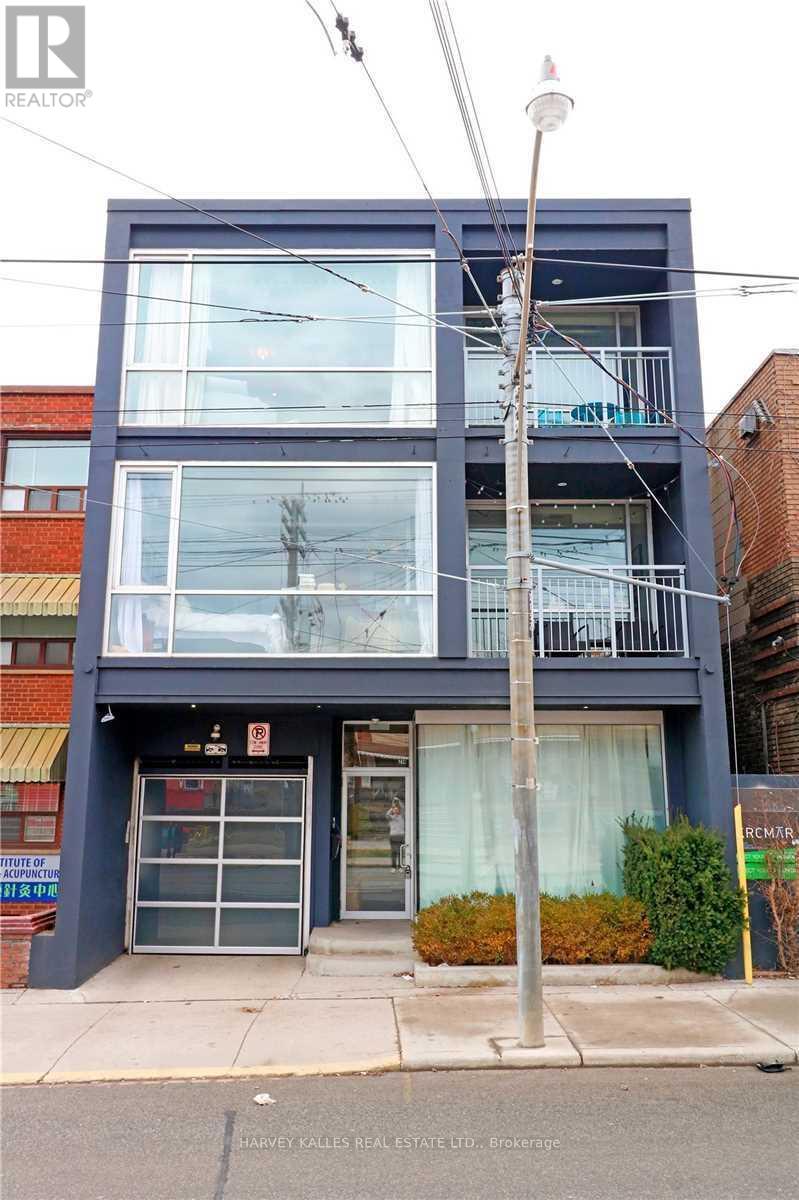 Ph3a - 214 Bathurst Street Property Photo 2