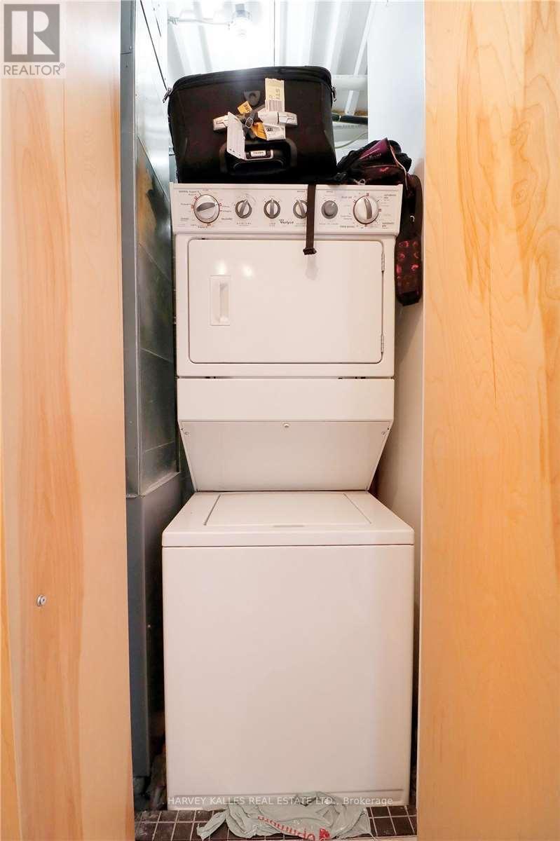 Ph3a - 214 Bathurst Street Property Photo 20