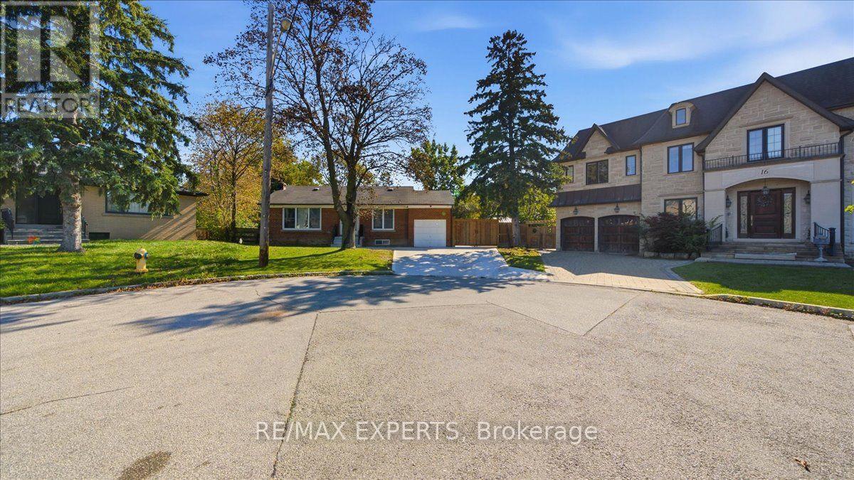 18 Robson Place Property Photo 2