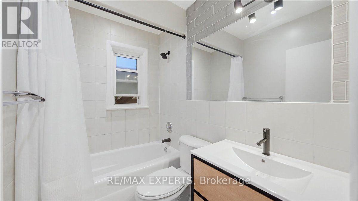 18 Robson Place Property Photo 14