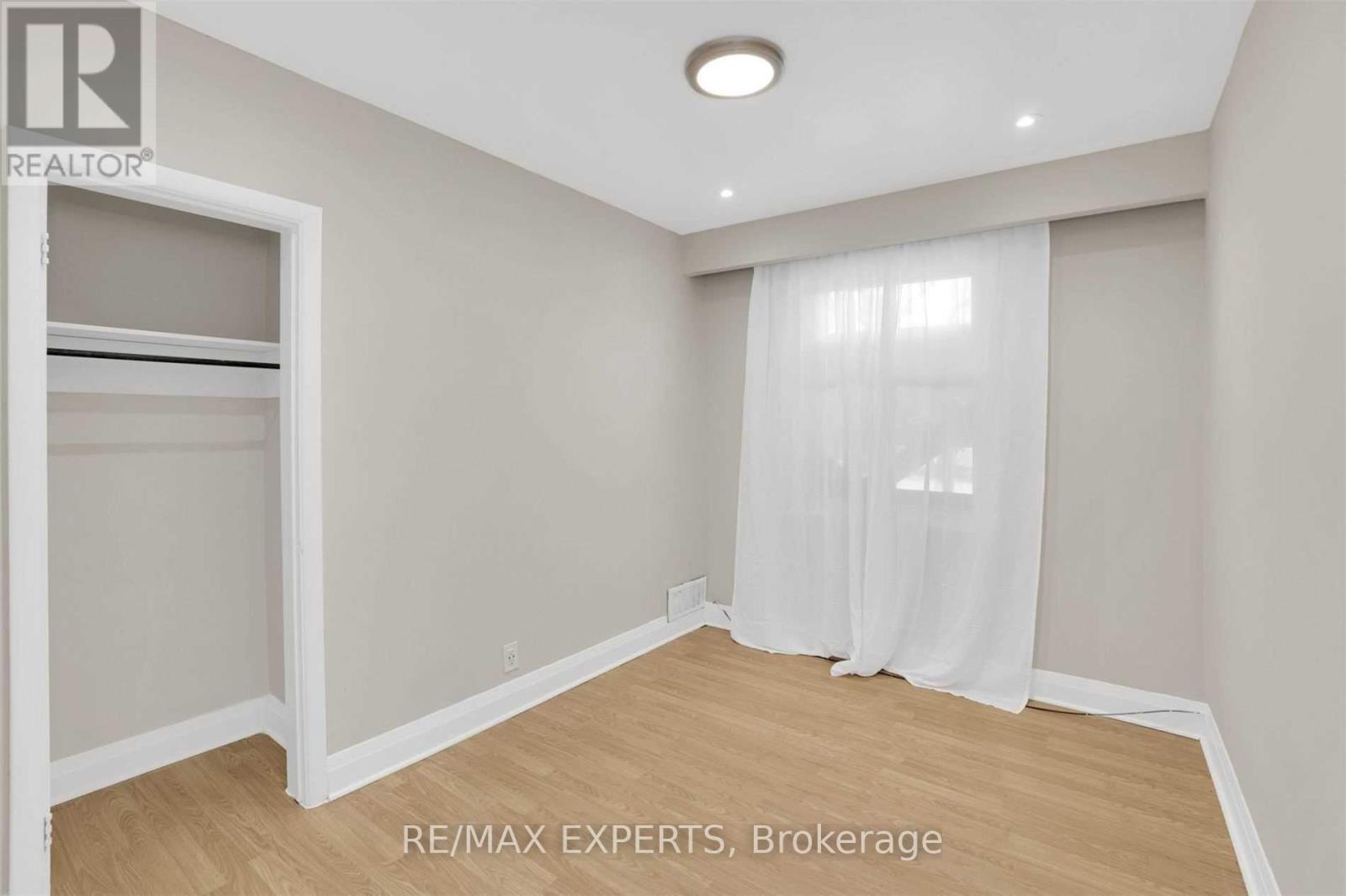 18 Robson Place Property Photo 15