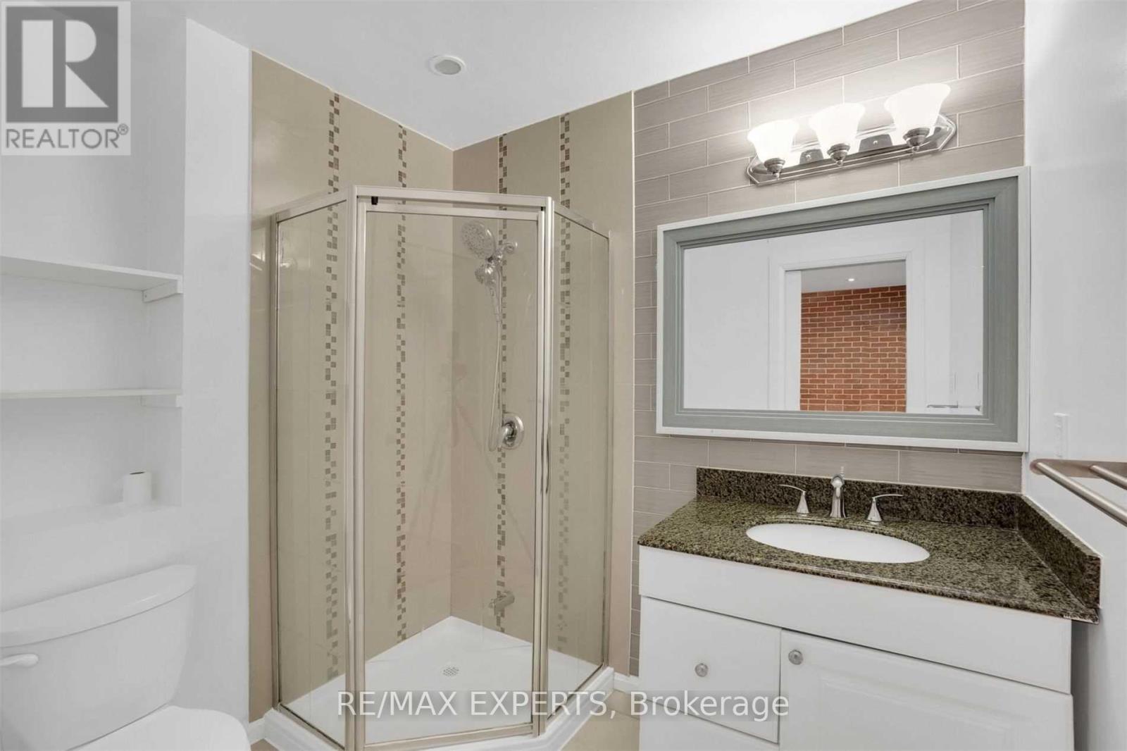 18 Robson Place Property Photo 17