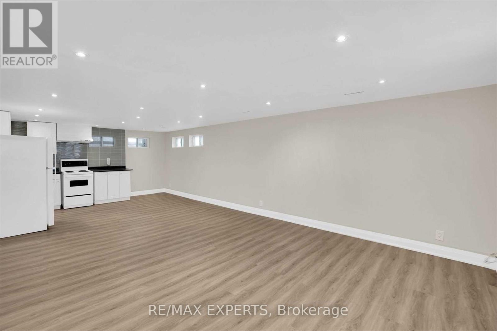 18 Robson Place Property Photo 22