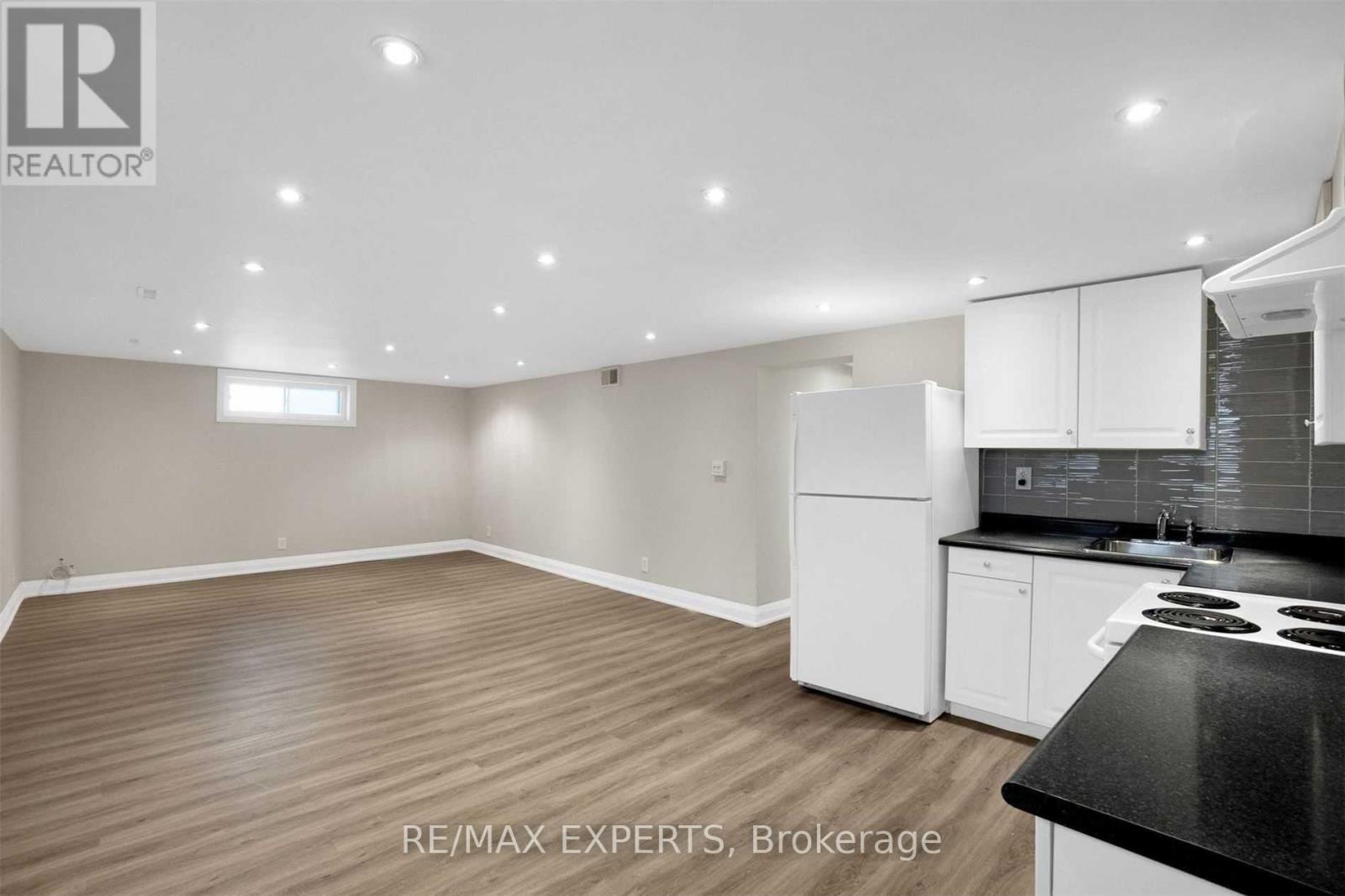 18 Robson Place Property Photo 25