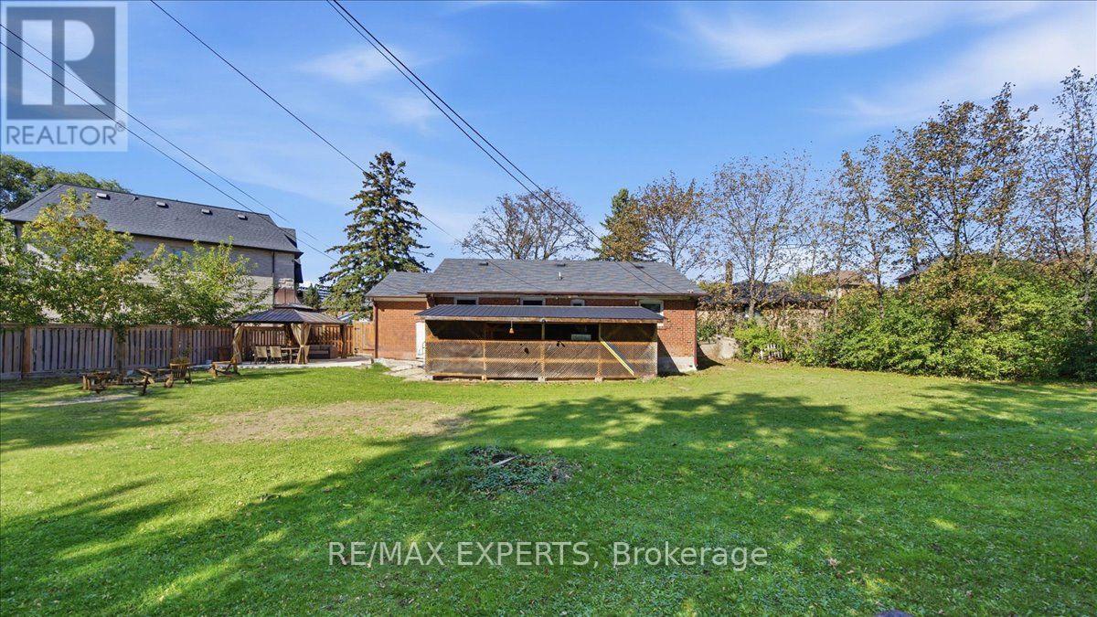 18 Robson Place Property Photo 29