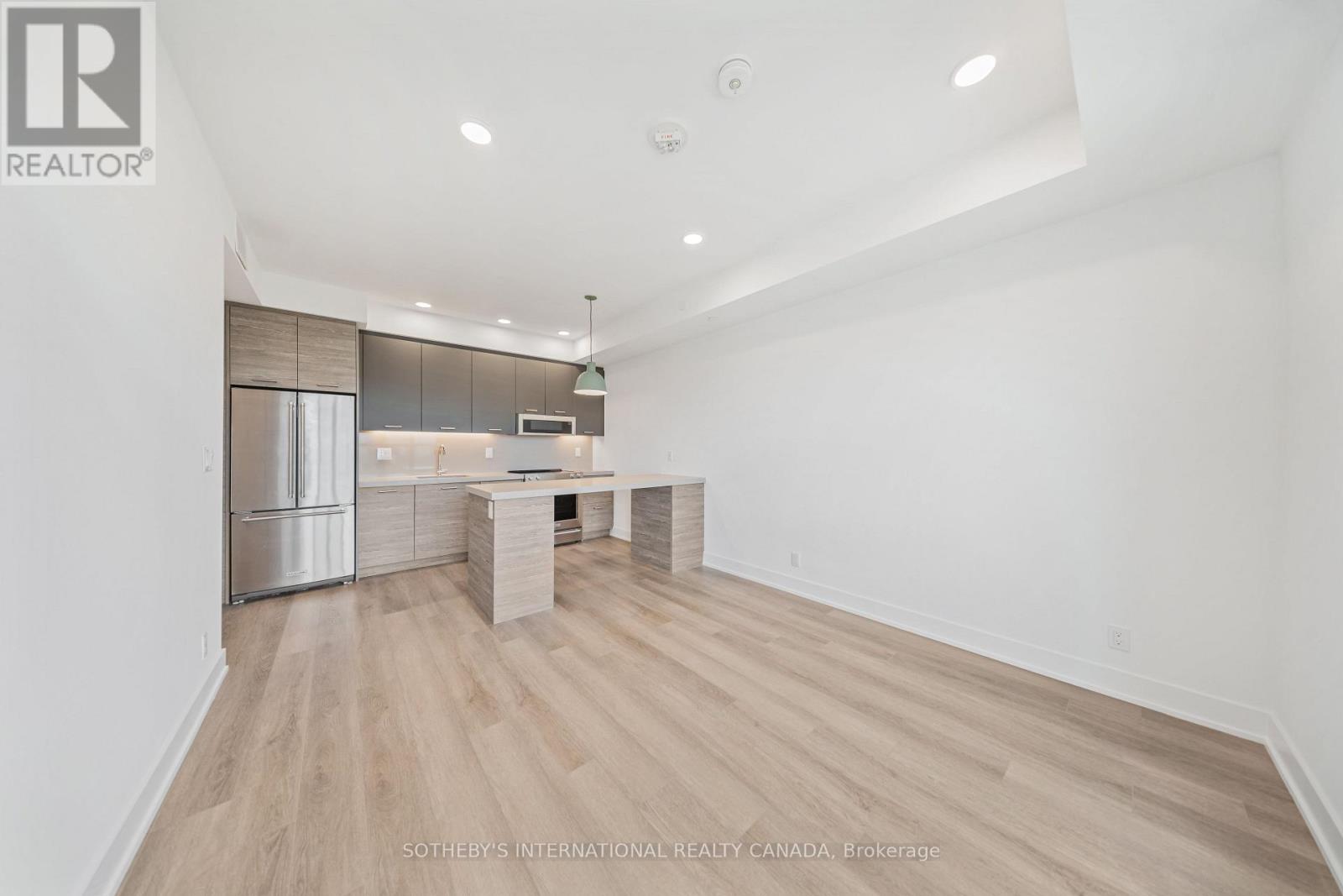 705 - 484 Spadina Avenue Property Photo 5