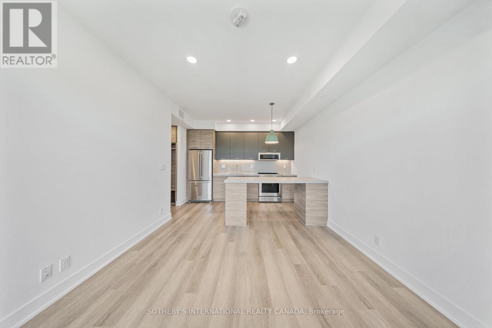 705 - 484 Spadina Avenue Property Photo 6