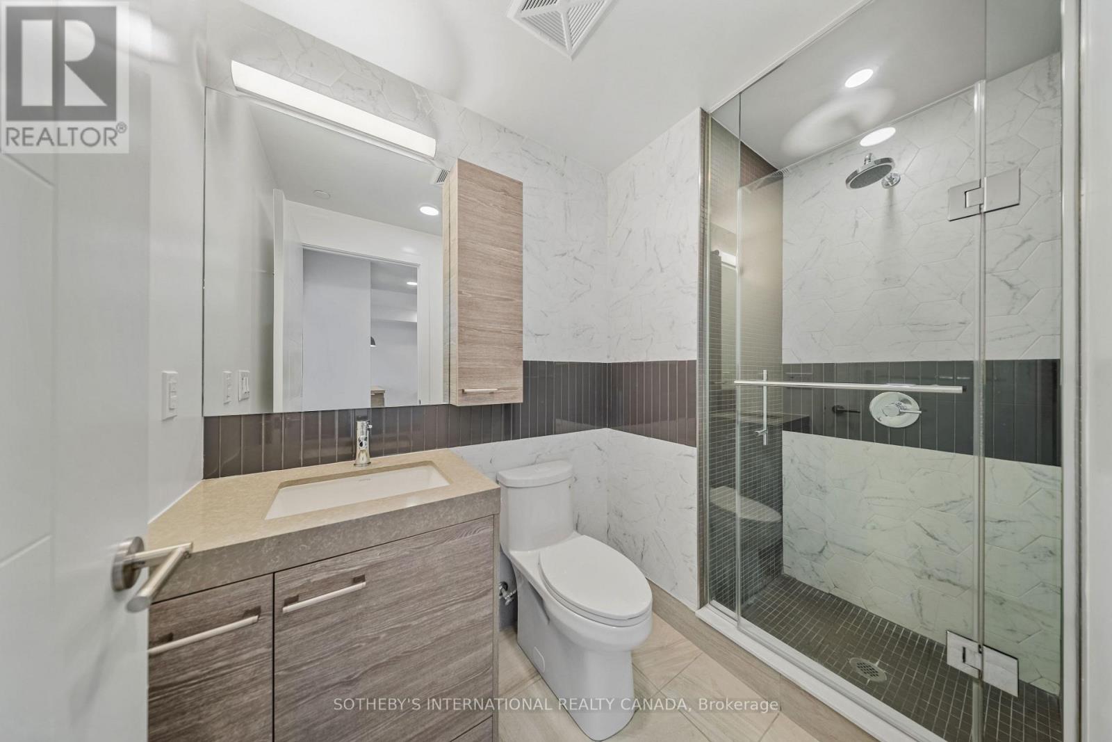 705 - 484 Spadina Avenue Property Photo 12