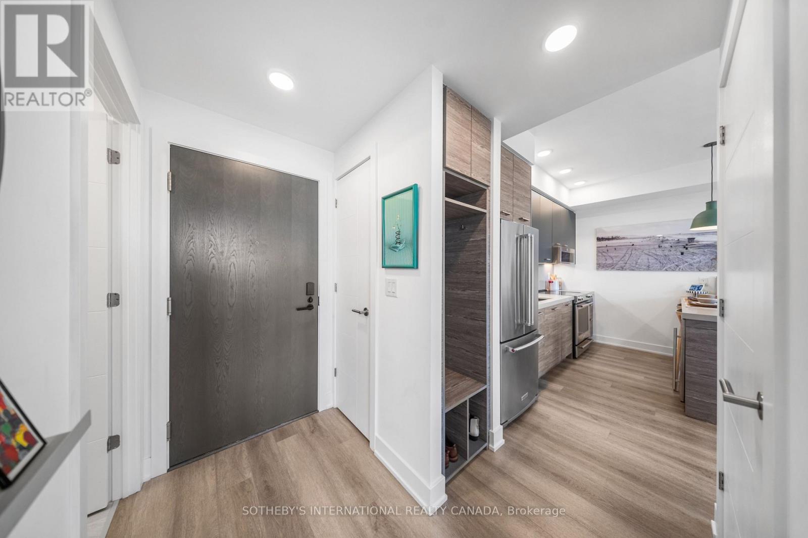 210 - 484 Spadina Avenue Property Photo 2