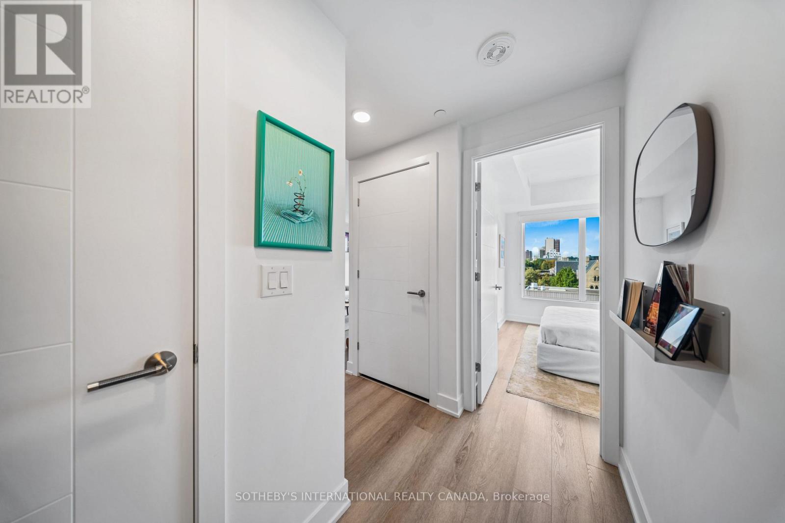 210 - 484 Spadina Avenue Property Photo 3