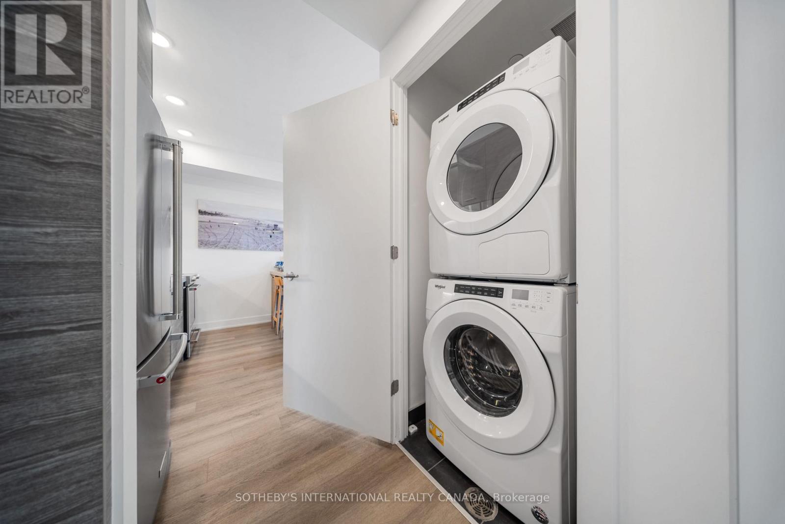 210 - 484 Spadina Avenue Property Photo 18