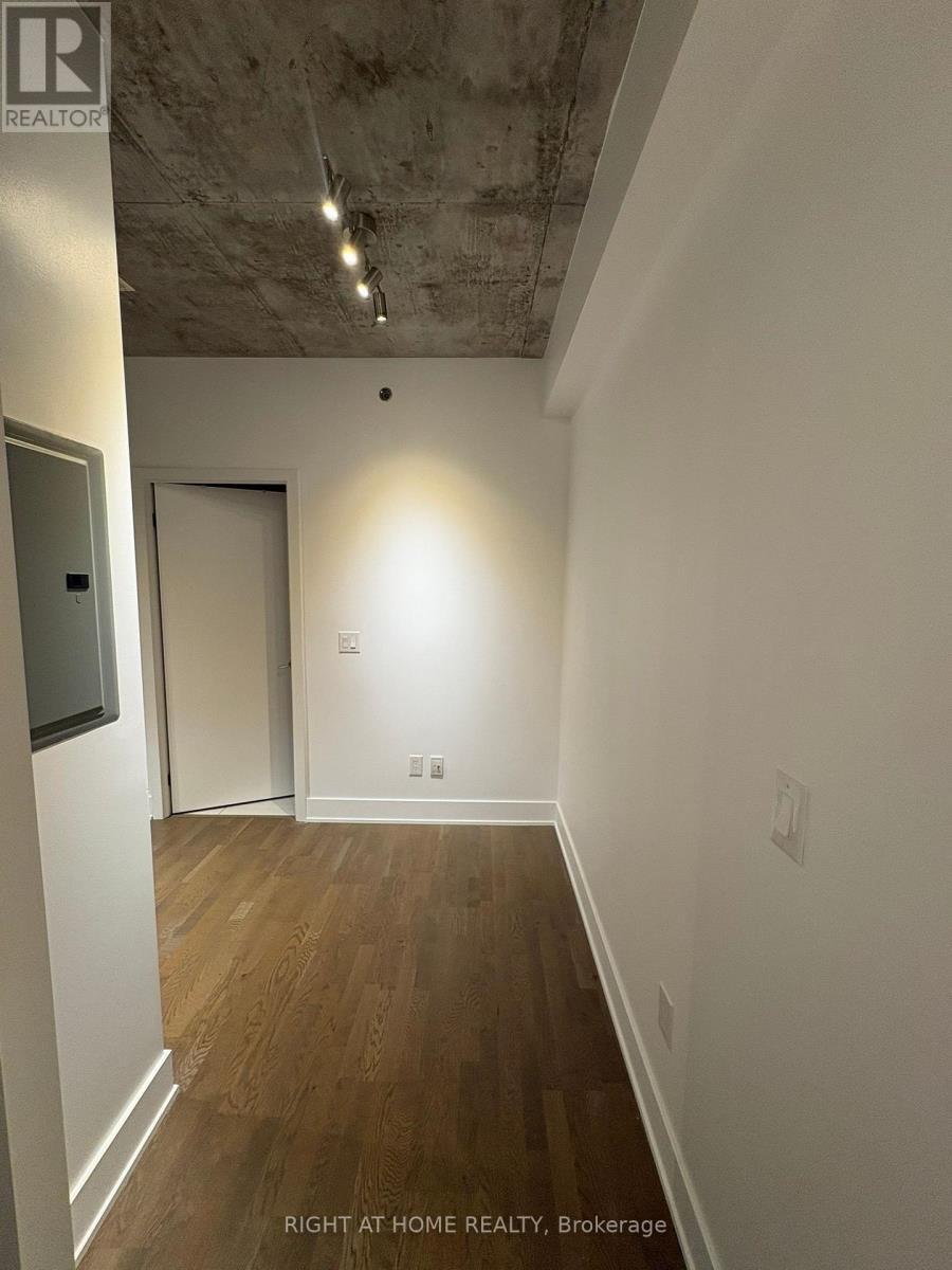 602 - 90 Trinity Street Property Photo 5