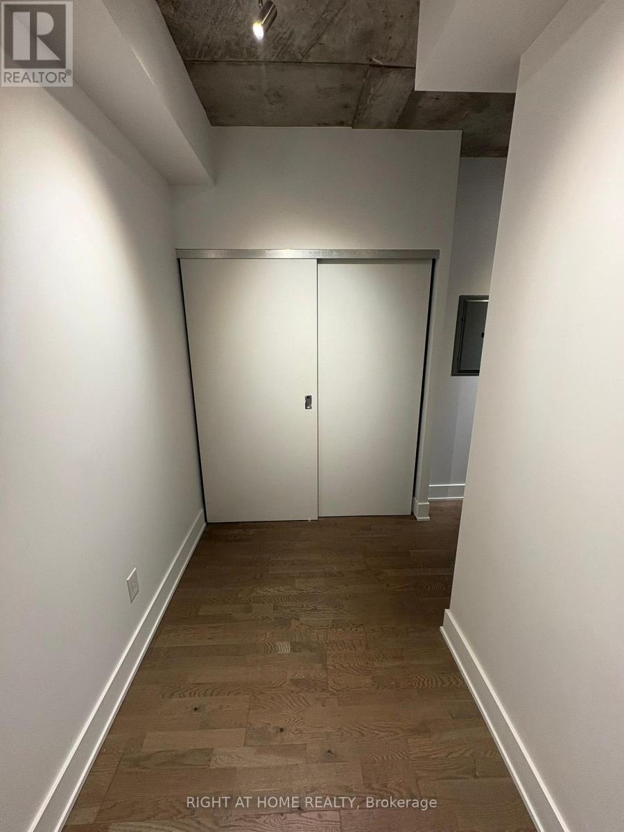 602 - 90 Trinity Street Property Photo 6