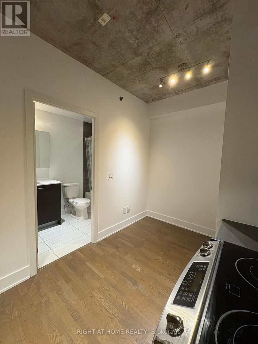 602 - 90 Trinity Street Property Photo 11