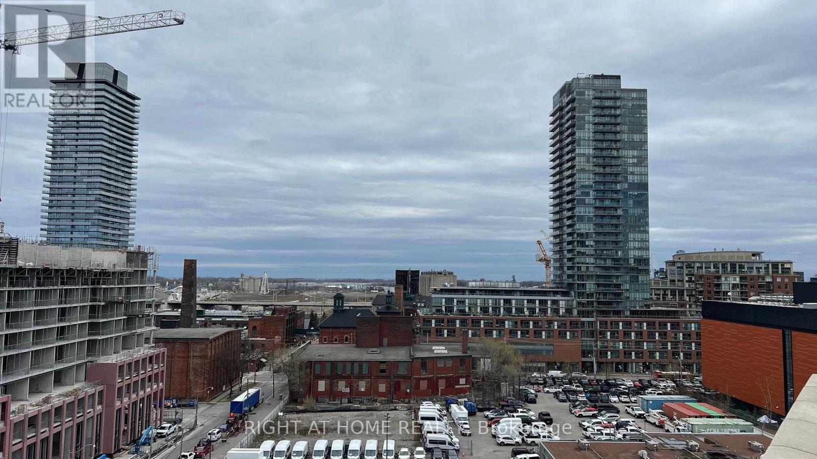 602 - 90 Trinity Street Property Photo 25