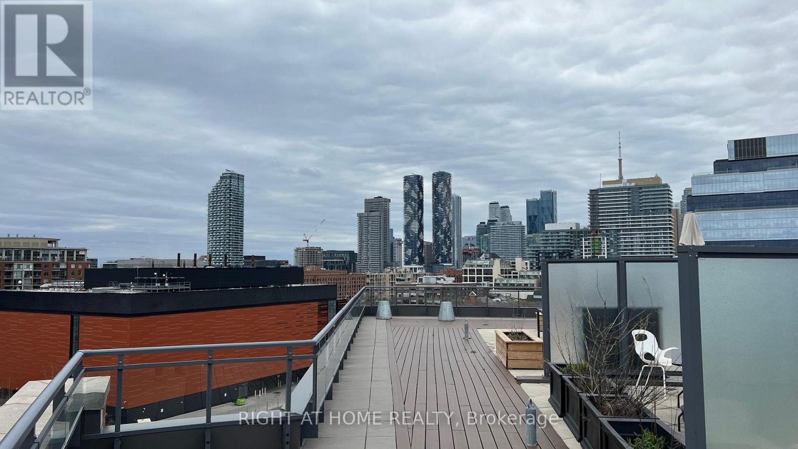 602 - 90 Trinity Street Property Photo 26
