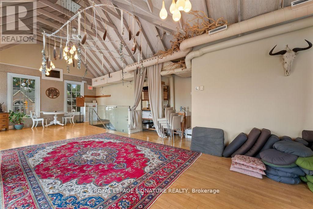 154 Harbord Street Property Photo 25